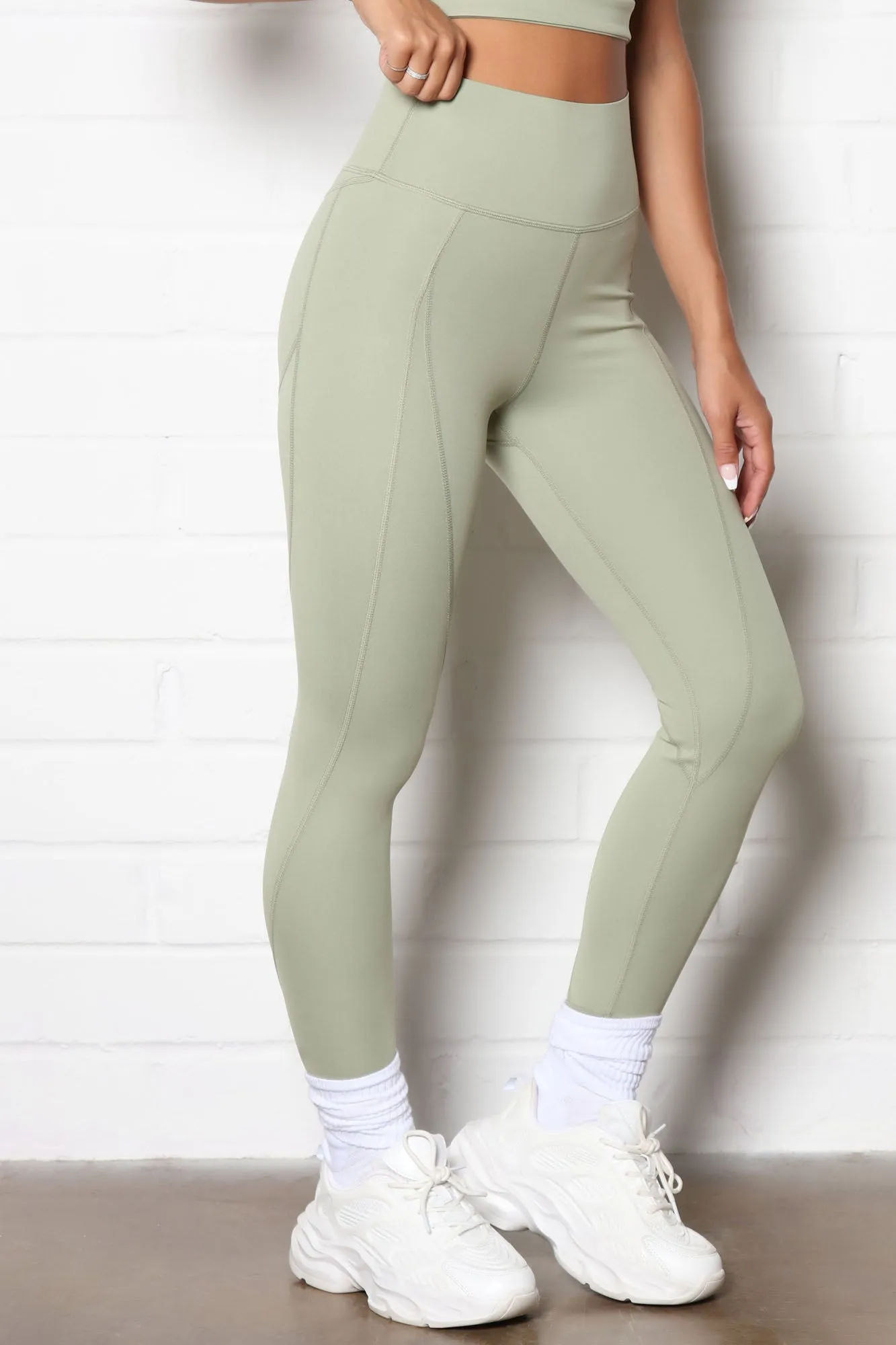 A Winner Active Compression Legging - Herb